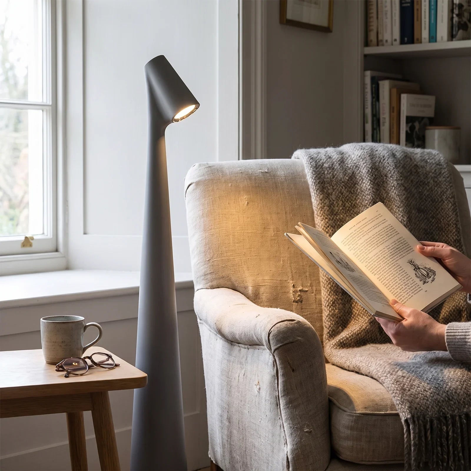 Glowora Rechargeable LED Table Lamp