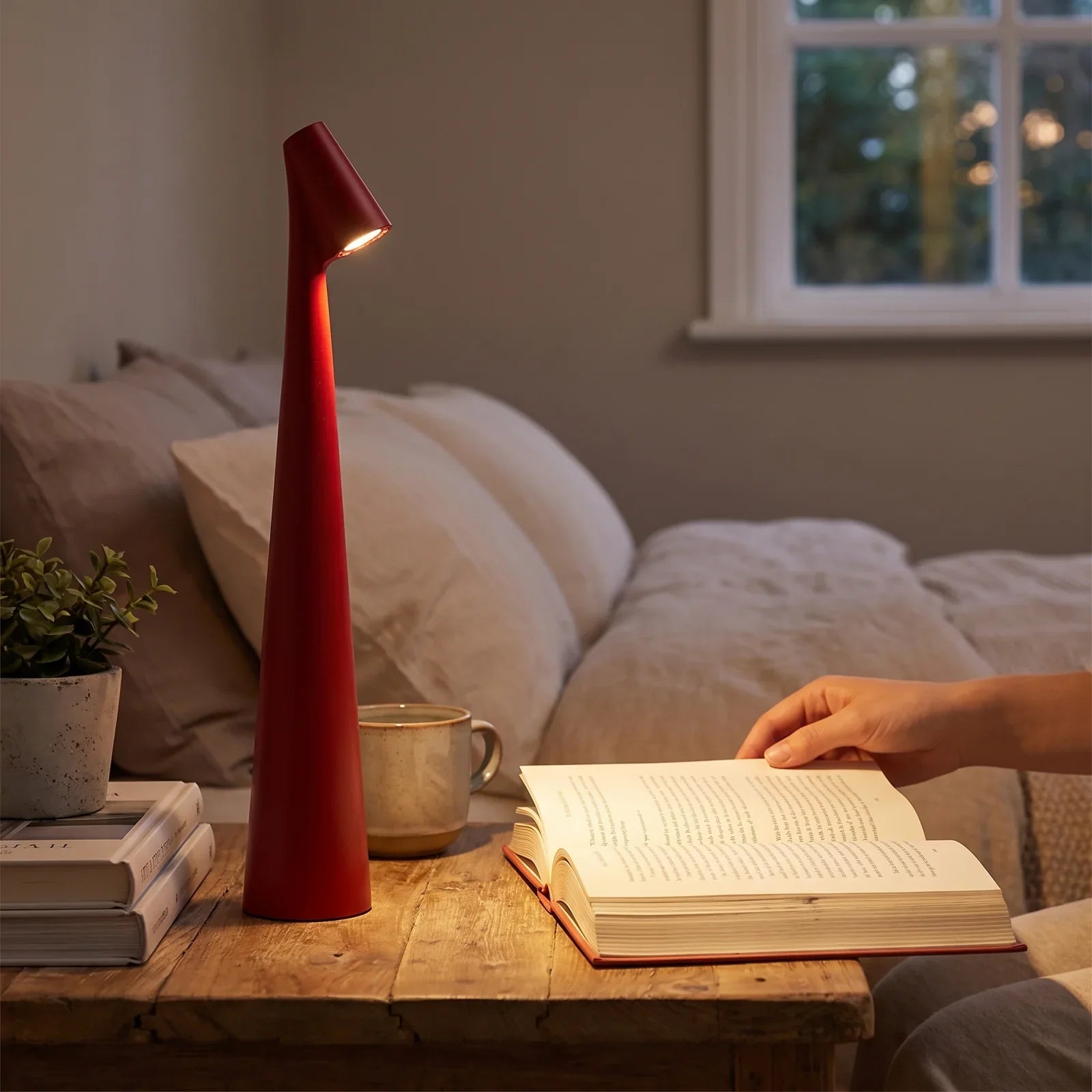 Glowora Rechargeable LED Table Lamp