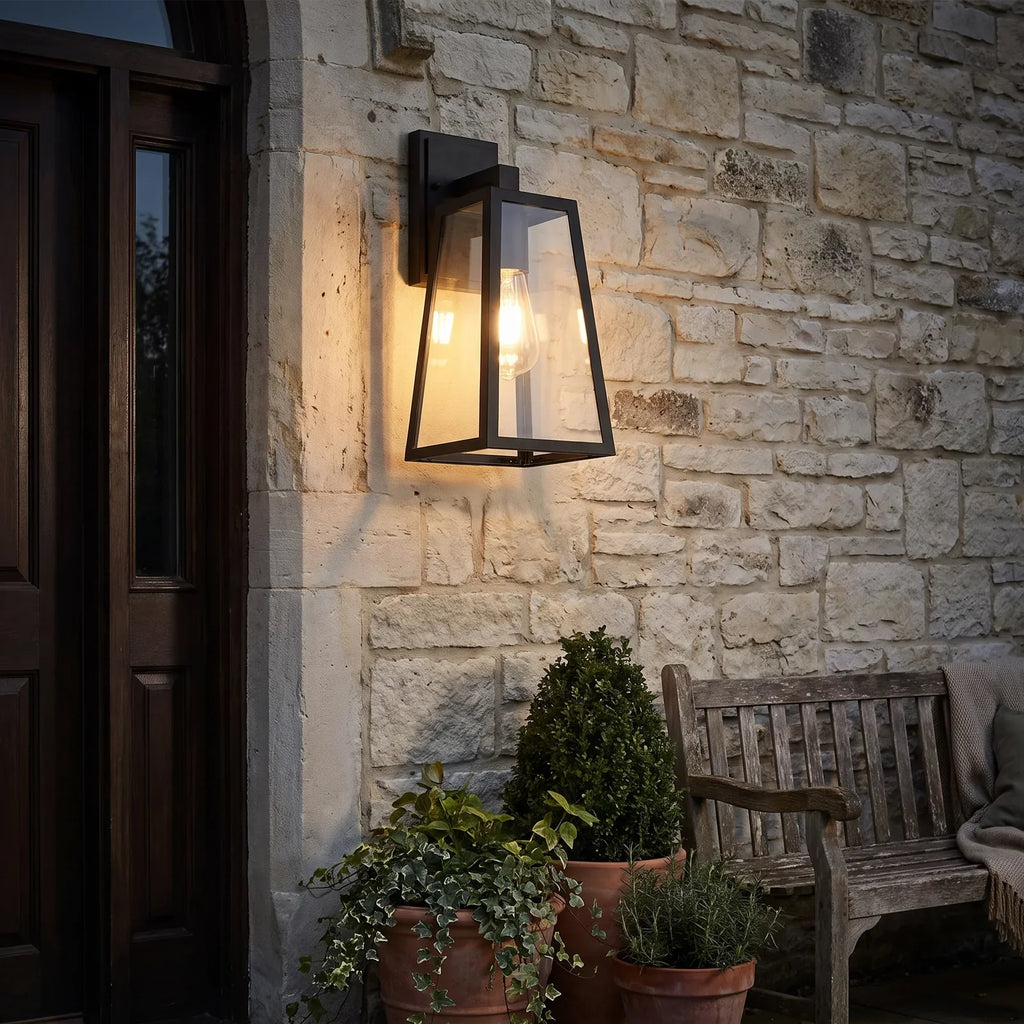 Verona Outdoor Wall Lamp